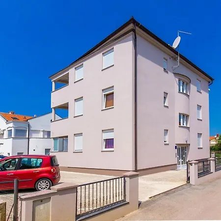 Appartement 300 Meter Zum Sandstrand Mit Klima, Wlan, Parkplatz Medulin